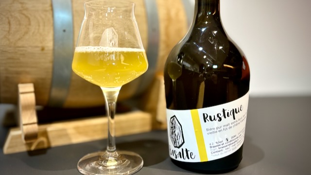 Présentation bière Rustique Brasserie Basalte